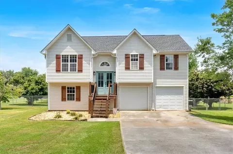 54 Auburn Dr SW, Cartersville, GA 30120