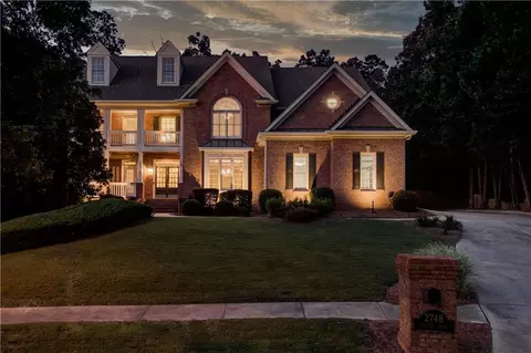 2748 Hidden Falls Dr, Buford, GA 30519