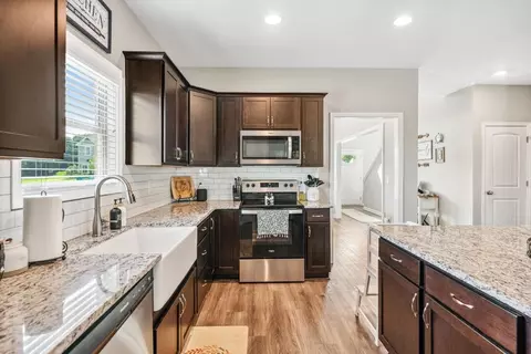 Kitchen - 20 Webb Ct, Jefferson, GA 30549 photo 2 of 2