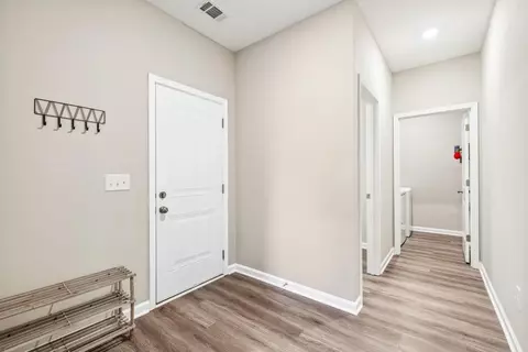 Entry Way - 20 Webb Ct, Jefferson, GA 30549 photo 3 of 6