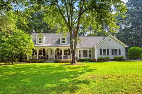 207 Lees Lake Rd, Fayetteville, GA 30214