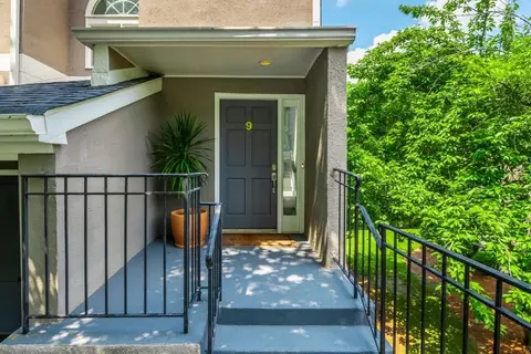 9 Saint Claire Ln NE, Atlanta, GA 30324
