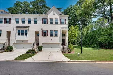 1823 Lynwood Ln, Atlanta, GA 30329