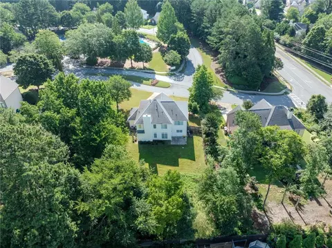 View/Area - 10770 Glenhurst Pass, Duluth, GA 30097 photo 2 of 3
