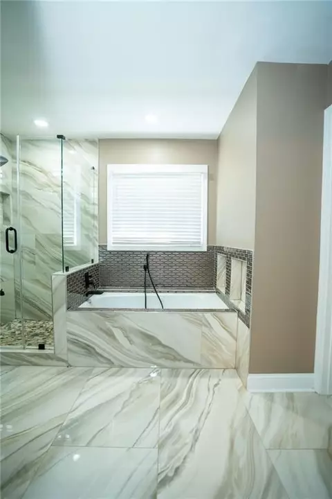 Bath - 10770 Glenhurst Pass, Duluth, GA 30097 photo 4 of 5