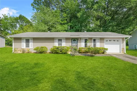 2454 Fairway Cir SW, Atlanta, GA 30331