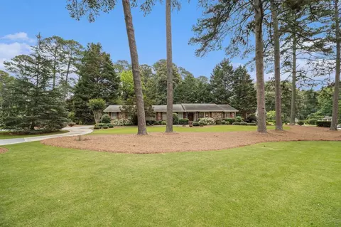 2221 Fairoaks Rd, Decatur, GA 30033
