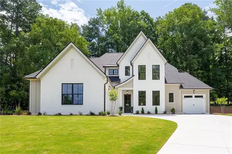3845 Town Farms Dr, Peachtree Corners, GA 30092