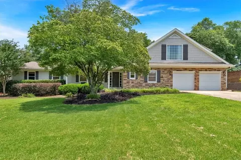 6 Alpine Dr, Cartersville, GA 30120