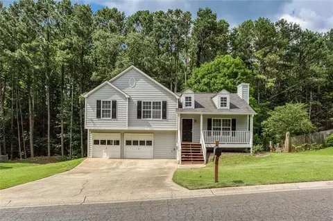 1049 Braddock Cir, Woodstock, GA 30189