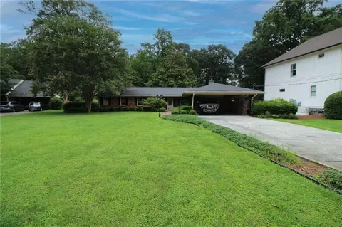742 Starlight Ct NE, Sandy Springs, GA 30342