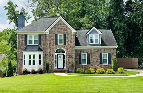 735 Jamie Way NE, Woodstock, GA 30188