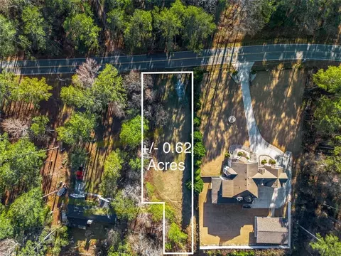 2562 Bermuda Rd, Stone Mountain, GA 30087