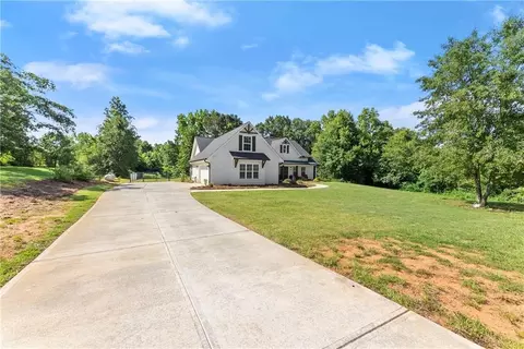 Exterior - 3645 Woods Bridge Rd, Commerce, GA 30529 photo 8 of 11