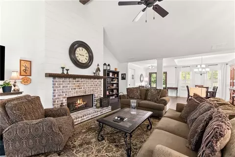 Living - 3645 Woods Bridge Rd, Commerce, GA 30529 photo 2 of 2