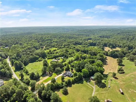 View/Area - 3645 Woods Bridge Rd, Commerce, GA 30529 photo 2 of 4