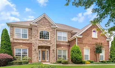 3843 Dragon Fly Ln, Loganville, GA 30052