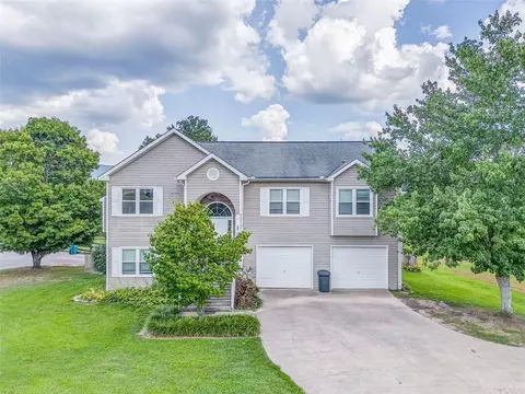 30 NE Moriah Way NE, Rydal, GA 30171