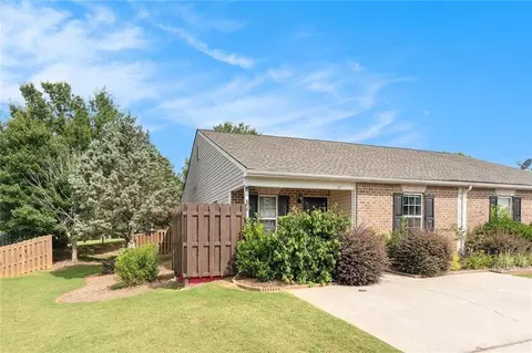 1572 Louise Anderson Dr, Griffin, GA 30224