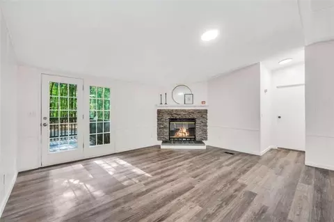 Living - 175 Deerfield Rd, Jackson, GA 30233 photo 2 of 6