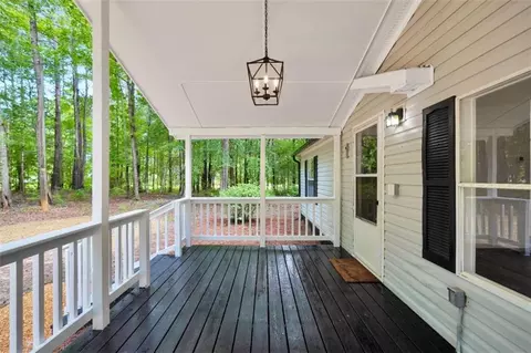 Exterior - 175 Deerfield Rd, Jackson, GA 30233 photo 5 of 8