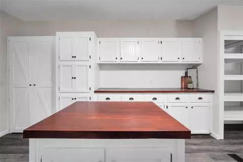 Kitchen - 175 Deerfield Rd, Jackson, GA 30233 photo 4 of 4