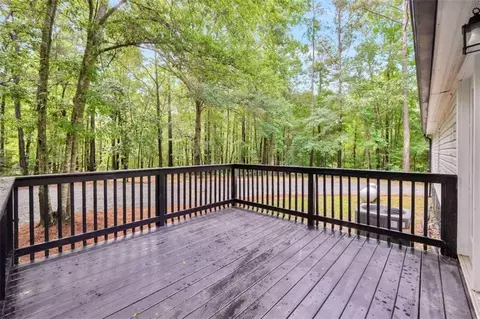 Exterior - 175 Deerfield Rd, Jackson, GA 30233 photo 7 of 8