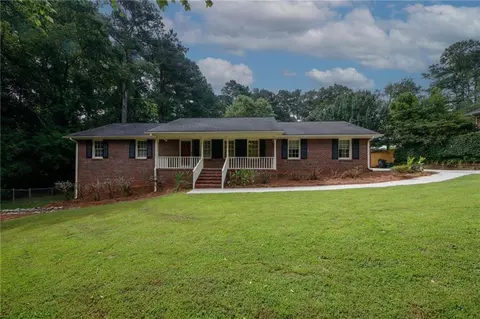 2202 Springdale Dr, Snellville, GA 30078