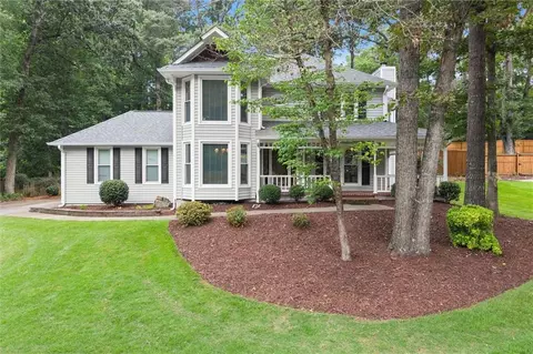1655 Oak Crest Ct, Marietta, GA 30066