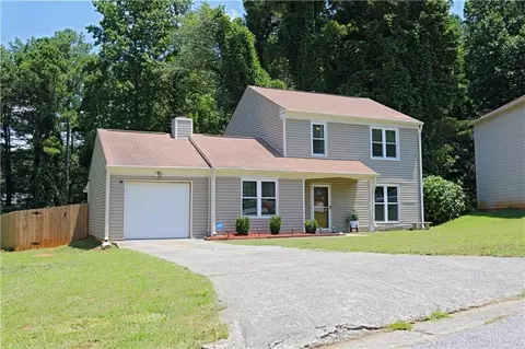 5076 Plantation View Trl, Stone Mountain, GA 30088