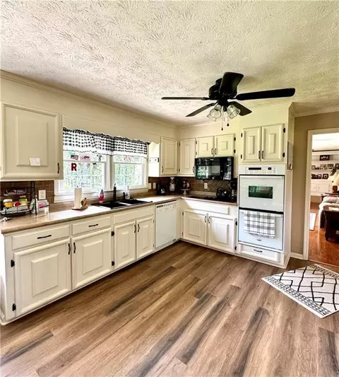 Kitchen - 164 Cornelison Rd SE, Rydal, GA 30171 photo 1 of 3