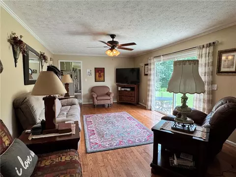 Living - 164 Cornelison Rd SE, Rydal, GA 30171 photo 2 of 2