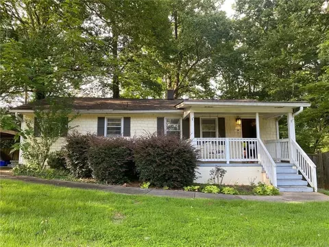1003 Valley Dr SE, Smyrna, GA 30080