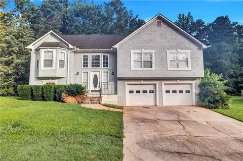 11739 Sawgrass Ct, Fayetteville, GA 30215