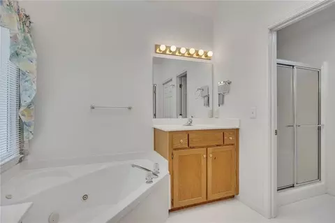 Bath - 629 Pine Ter, Canton, GA 30114 photo 2 of 5