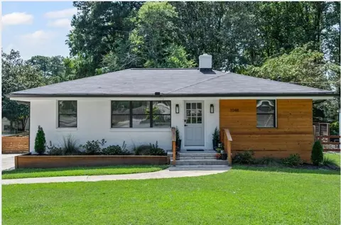 1048 Pinehurst Dr SE, Smyrna, GA 30080