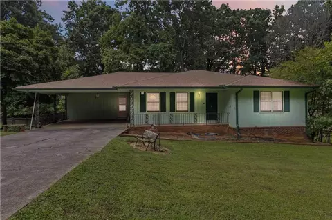 2936 Castle Dr, Lawrenceville, GA 30044