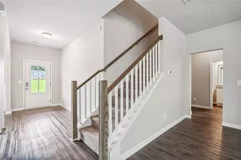Entry Way - 433 Crystal Way, Cornelia, GA 30531 photo 2 of 8