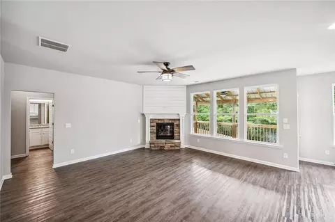 Living - 433 Crystal Way, Cornelia, GA 30531 photo 1 of 5