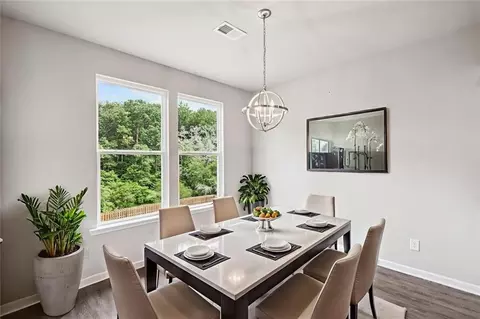 Dining - 433 Crystal Way, Cornelia, GA 30531 photo 2 of 5
