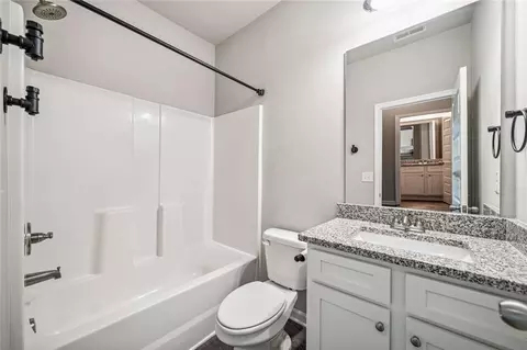 Bath - 433 Crystal Way, Cornelia, GA 30531 photo 1 of 4
