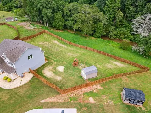 Exterior - 433 Crystal Way, Cornelia, GA 30531 photo 11 of 15
