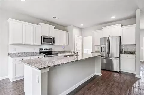 Kitchen - 433 Crystal Way, Cornelia, GA 30531 photo 1 of 5
