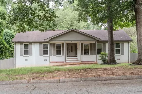 3233 Kingfisher Dr, Decatur, GA 30034