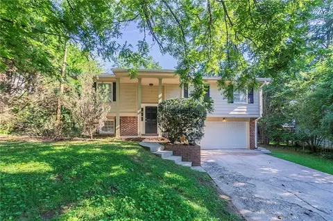 2539 Sparta Dr, Morrow, GA 30260