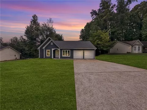 5335 Winslow Xing N, Lithonia, GA 30038