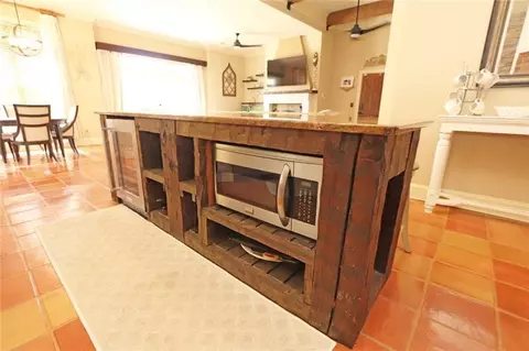 Kitchen - 471 Mcbrayer Rd, Buchanan, GA 30113 photo 2 of 6