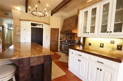 Kitchen - 471 Mcbrayer Rd, Buchanan, GA 30113 photo 4 of 6