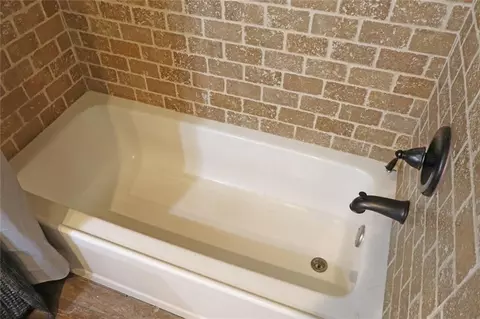 Bath - 471 Mcbrayer Rd, Buchanan, GA 30113 photo 13 of 14