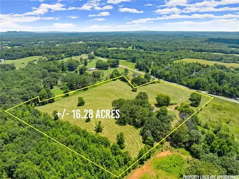 4169 Clarks Bridge Rd, Gainesville, GA 30506